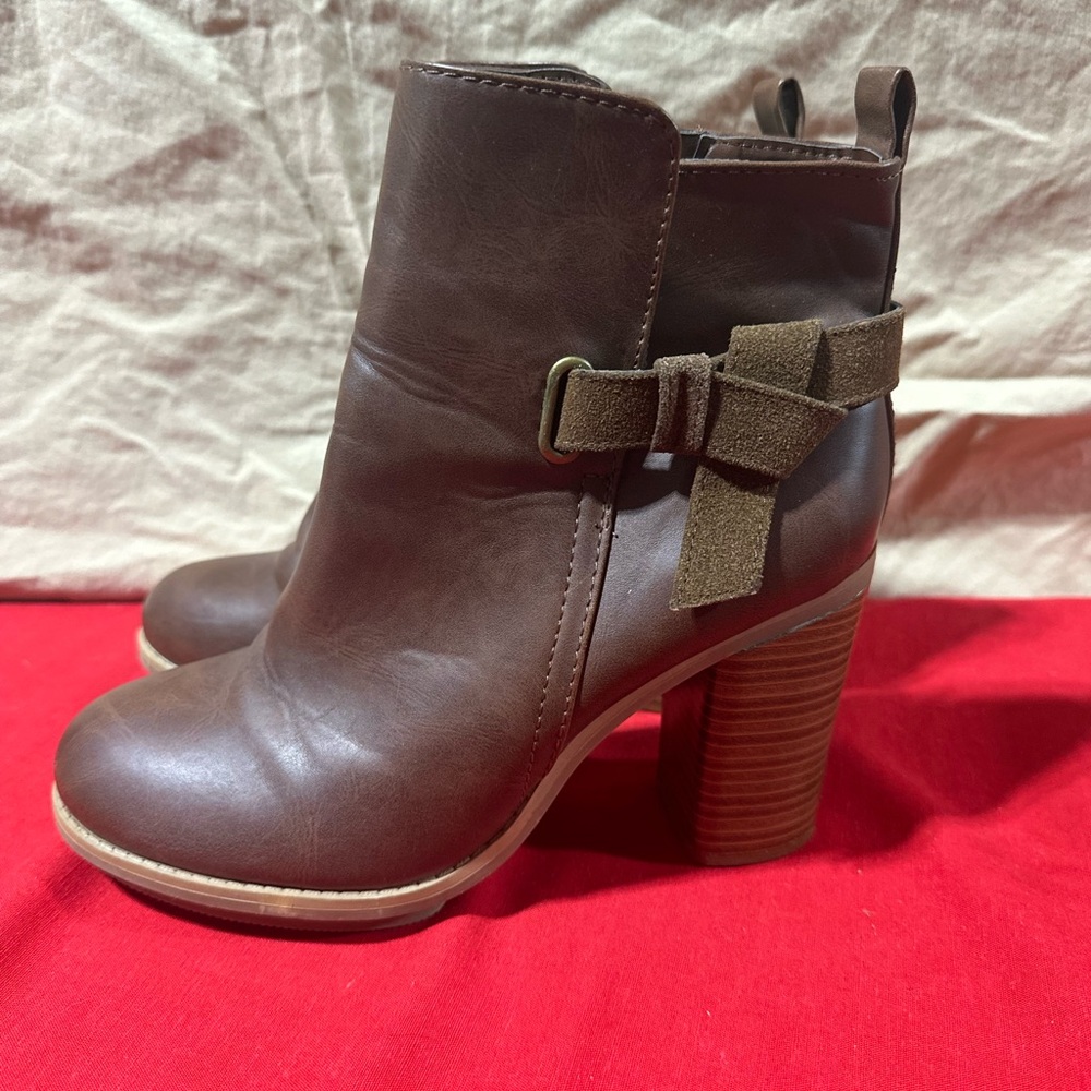 AX Brown Boots(Target) - Picture 2 of 7